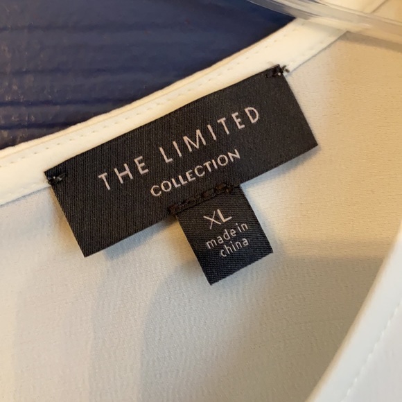 LIMITED Sleeveless top - Picture 2 of 4